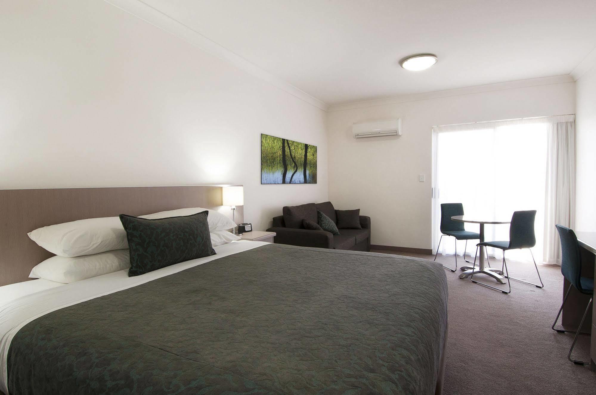 Loxton Community Hotel Motel Exterior photo